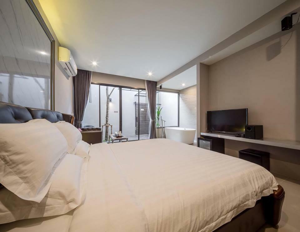 The Valen Resort Bangkok Exterior foto